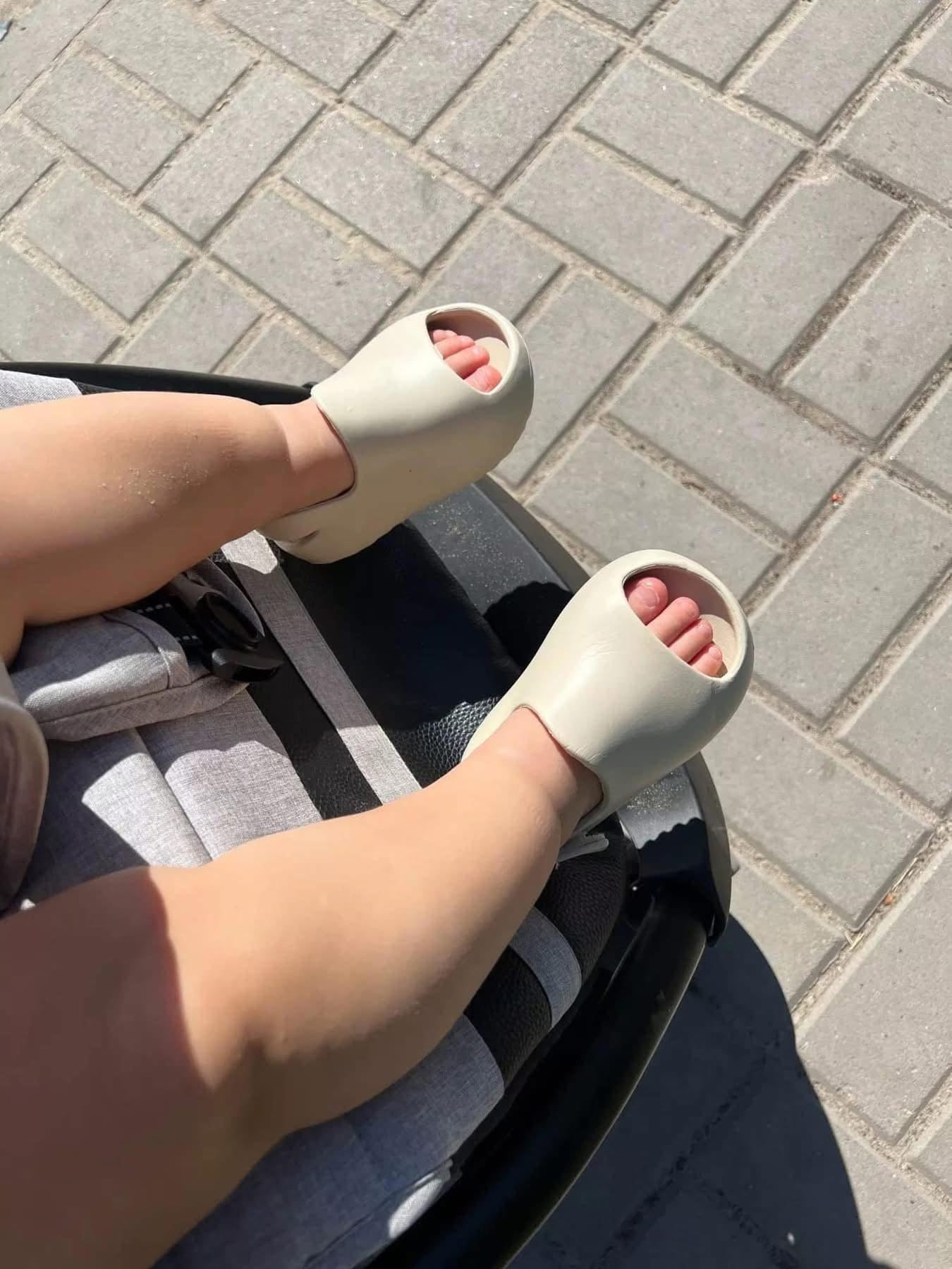 Slip On Unisex Salem Sandals
