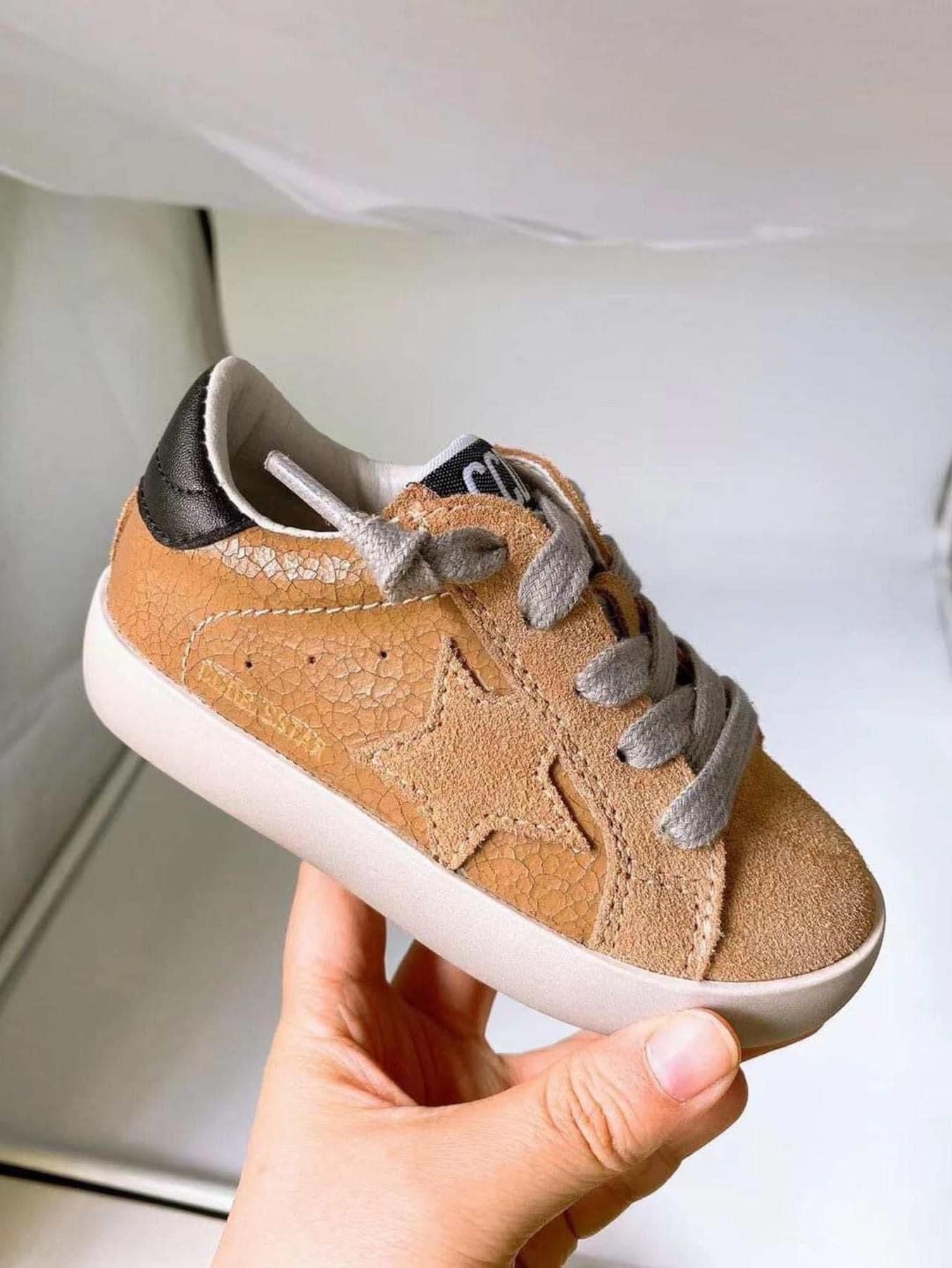 Camel Neutral Toned Star Sneakers w/ Gray Laces
